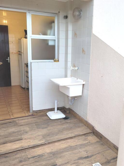 Apartamento Brejatuba Beira Mar Гуаратуба Экстерьер фото